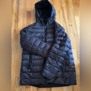 Two sides men’s Tumi winter jacket in great condition!